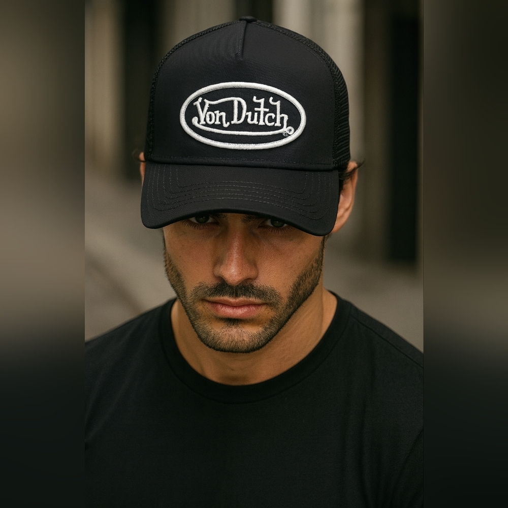 Classic Trucker Cap in Black